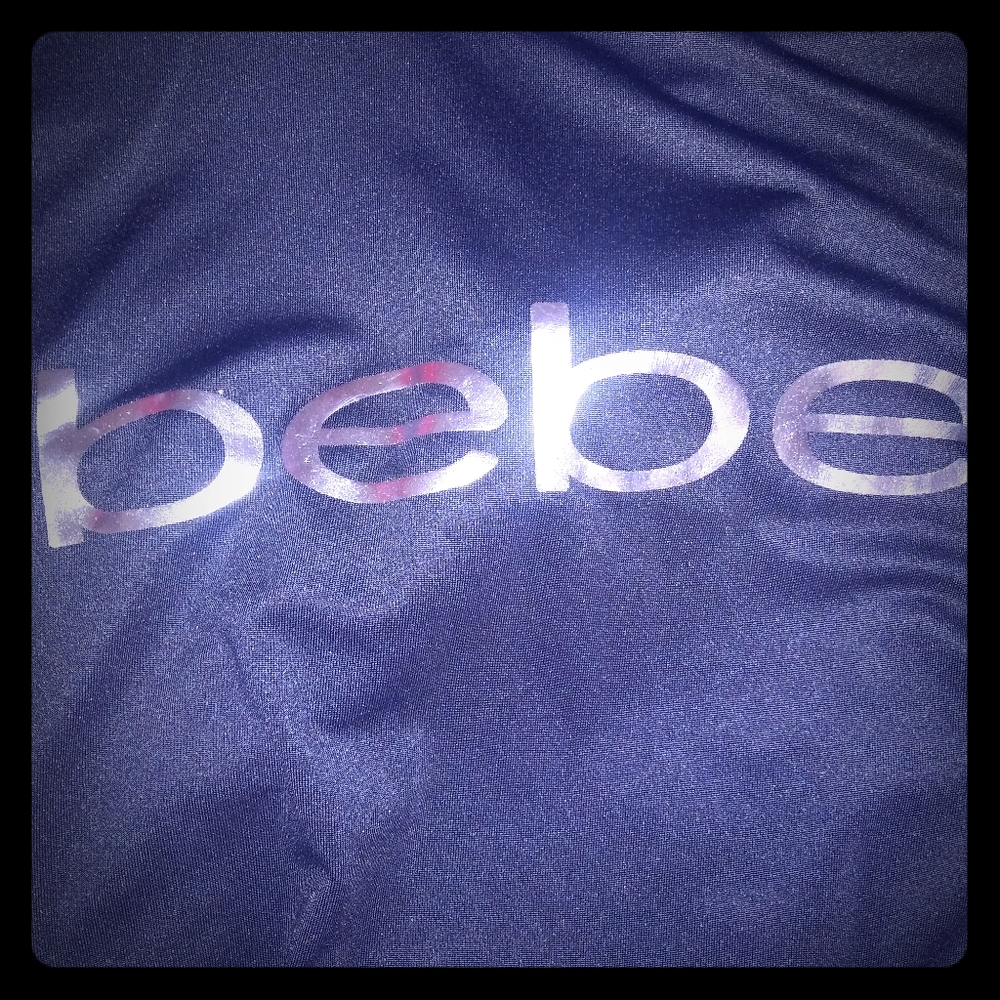 Bebe cropped black tee silver logo